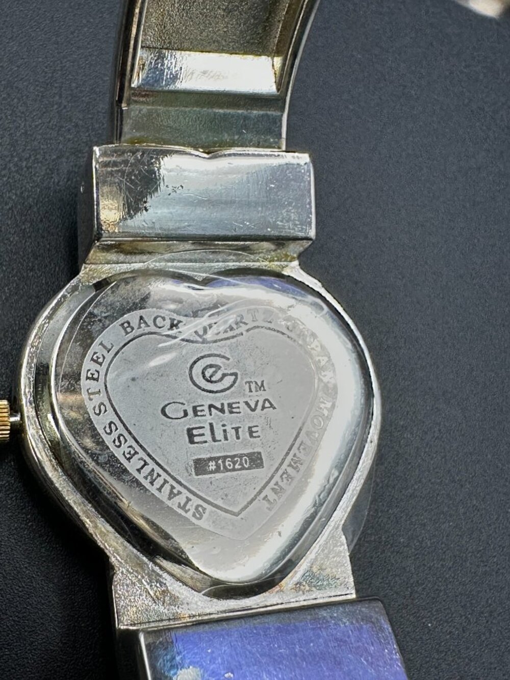 Geneva Elite Hinged Quartz Watch. New Battery - Picture 11 of 12